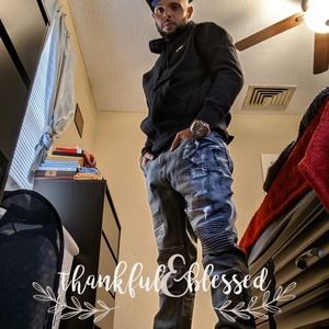 Meet your Posher, Elvin